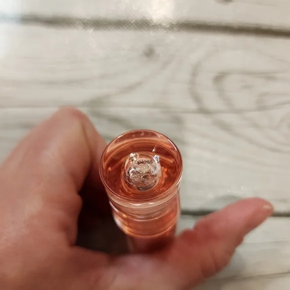 Nib Sophia and Mabelle Topless Hydrating Hybrid 2 in 1 Lipstick Balm Full Size - Picture 8 of 8